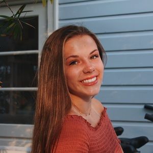 Meet your Posher, Anna